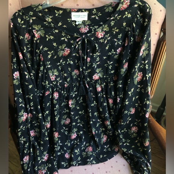 Denim and Supply (Ralph Lauren) black floral boho top. Size M. - Picture 2 of 4